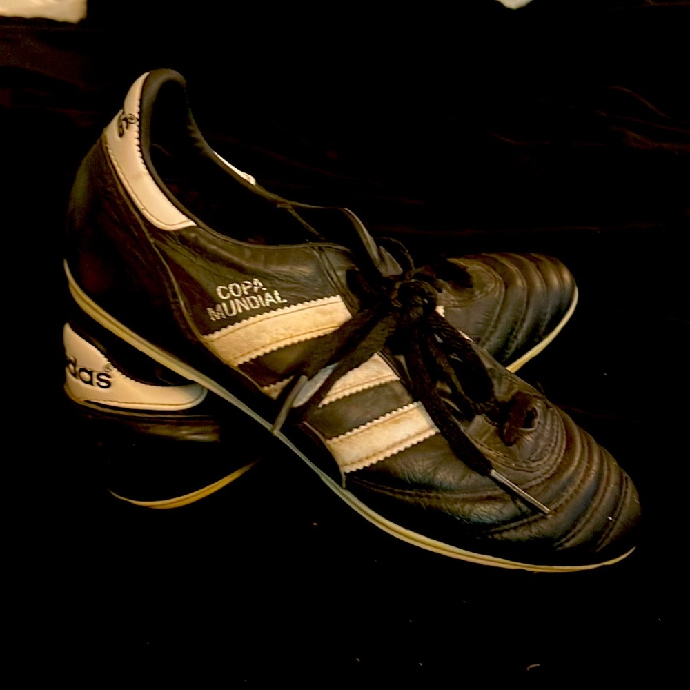 Cops Mundas Adidas soccer cleats 5.5 used